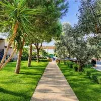 Villa Park Luxury Rooms，位于帕拉利昂阿斯特罗的酒店