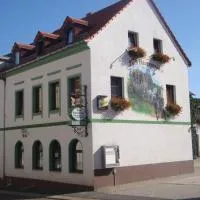 Pension Zum Bauernstübl，位于梅拉内的酒店