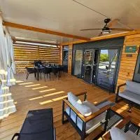 Mobile home Tortuga，位于德拉格的酒店