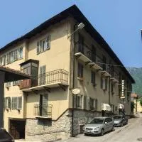 Albergo La Pace，位于Pradleves的酒店