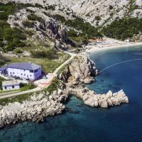 Apartment Wohnung in Ba&scaron;ka mit Terrasse by Interhome，位于巴斯卡的酒店