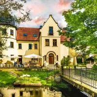 Parkschlößchen Hotel,位于Maasdorf的酒店
