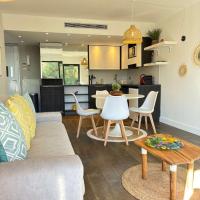 Cap d Antibes Terrasse climatisation et parking，位于昂蒂布的酒店