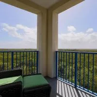 3 Bedroom 2 Bath Oceanwalk Condo With Estuary Views，位于新士麦那海滩的酒店