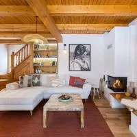 Heritage Villa Predelut - Fireplace & Baby Crib,位于普雷德鲁特的酒店