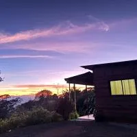 Magic Lodge - Cirrí, Naranjo，位于Cirrí的酒店