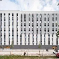 Stephouse Girona Tarradellas，位于赫罗纳的酒店