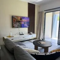 Luxury Garden Suite, Fourways, Sandton, Prime Location, Fast WiFi,位于佛维斯的酒店