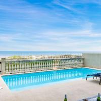 11 Singleton Beach by AvantStay Oceanfront Retreat w Private Pool Boardwalk Near Hilton Head Hotspots，位于希尔顿黑德岛的酒店