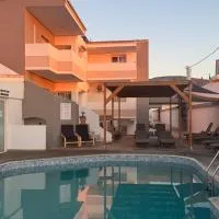 Coralli Beach Hotel，位于库基尼坎尼奥的酒店