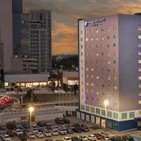 韦拉克鲁斯博卡德尔里奥智选假日酒店，位于韦拉克鲁斯的酒店