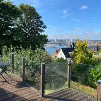 An apartment overlooking the harbor Kolding fjord，位于科灵的酒店