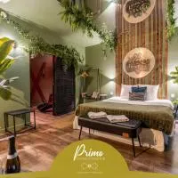 Secret Jungle - Love Room by PRIM0 C0NCIERGERIE，位于罗亚的酒店