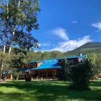 Cougar Mountain Lodge and Resort Cabin Rentals，位于维勒蒙特的酒店
