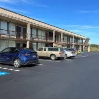 Rodeway Inn Bushnell，位于布什奈尔的酒店