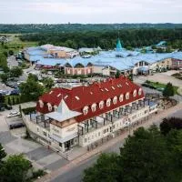 Harmónia Hotel Sárvár，位于萨尔瓦尔的酒店