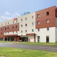ibis Douai Dechy，位于Dechy的酒店