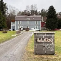 Häljeröd two，位于Romelanda的酒店