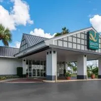 Quality Inn & Suites Brooksville I-75-Dade City，位于Ridge Manor的酒店