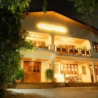 Esther's Hotel，位于阿克拉的酒店
