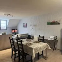Studio confortable proche thermes，位于萨兰莱班的酒店