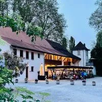Hôtel Domaine de la Sauge,位于屈德勒凡的酒店