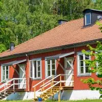 Haraldsgården Vandrarhem，位于Blidö的酒店