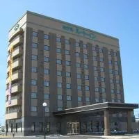 三河国际路线大酒店，位于白山市的酒店