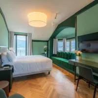 Casa Du Lac, by R Collection Hotels，位于瓦伦纳的酒店