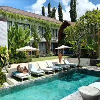 The Palms Canggu，位于坎古的酒店