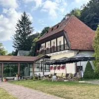 Hotel Żuraw w Starym Spichlerzu，位于卡齐米日-多尔尼的酒店