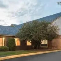 Dodgeville inn & suites,位于道奇维尔的酒店