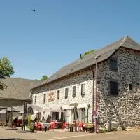 Auberge du Cezallier，位于Montgreleix的酒店