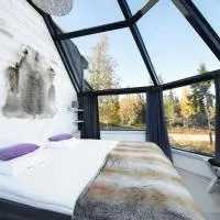 Santa's Hotel Aurora & Igloos,位于洛斯托的酒店