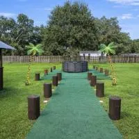 Family Country Retreat w Pool, Games & Fire Pit，位于克莱维斯顿的酒店