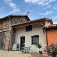 L'Escapade Bourguignonne, à 10 minutes de Cluny, petit déjeuner inclus!，位于Clermain的酒店
