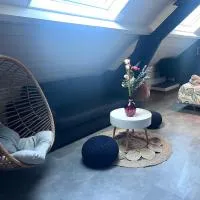 Suite la Parenthèse cosy avec salon prive 25m2 Wifi Netflix Duclair，位于Duclair的酒店