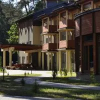 Ośrodek Edukacji Ekologicznej Lasy Janowskie,位于卢布林地区亚努夫的酒店