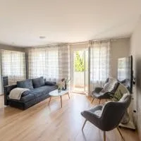 Naomi apartaments，位于萨尔杜斯的酒店