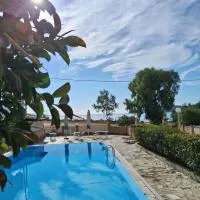 Zakros Beach hotel,位于托隆的酒店