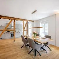 Moderne 3 Schlafzimmer Apartments mit Balkon und Aufzug teilweise mit Infrarot Sauna，位于巴特埃姆斯的酒店
