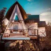 The Retreat on the Hill,位于Cottonwood Shores的酒店