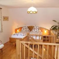 Landhaus Bender Ferienwohnung mit Terrasse und Garten，位于Straden的酒店