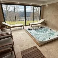 La Rose du Lac Hôtel Appart'，位于Coucouron的酒店