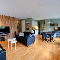 Modern Mountain Apartment with Balcony & Views,位于Håra的酒店