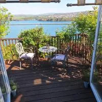 The Secret Garden - Goodwick,位于Goodwick的酒店