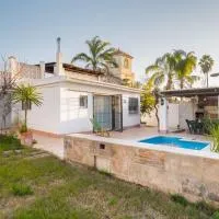 Casa Familiar con Piscina,位于La Rinconada的酒店