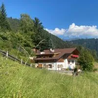 Ferienhaus Leitner,位于蒂雷斯的酒店