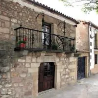 Las Frascuelas Habitaciones，位于Almajano的酒店