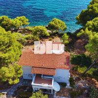 villa Blu: Beachfront home with amazing view，位于沃尔沃罗的酒店